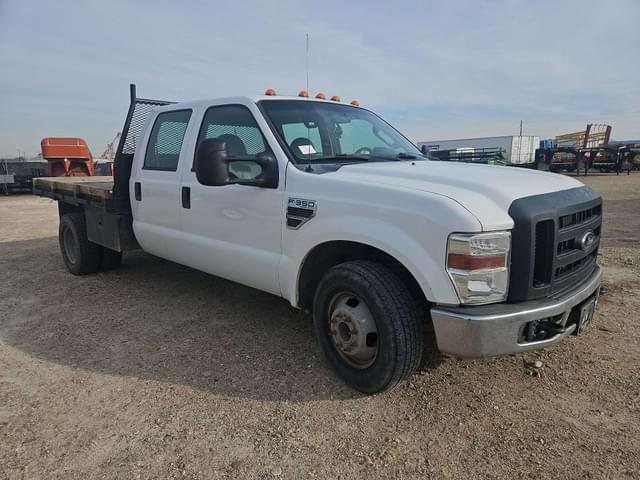 Image of Ford F-350 equipment image 2