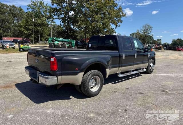 Image of Ford F-350 equipment image 4