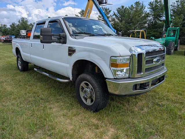 Image of Ford F-350 equipment image 2