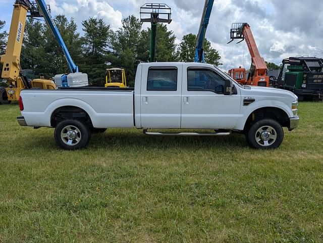 Image of Ford F-350 equipment image 4