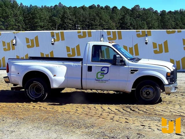 Image of Ford F-350 equipment image 3