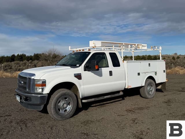 Image of Ford F-350 equipment image 1