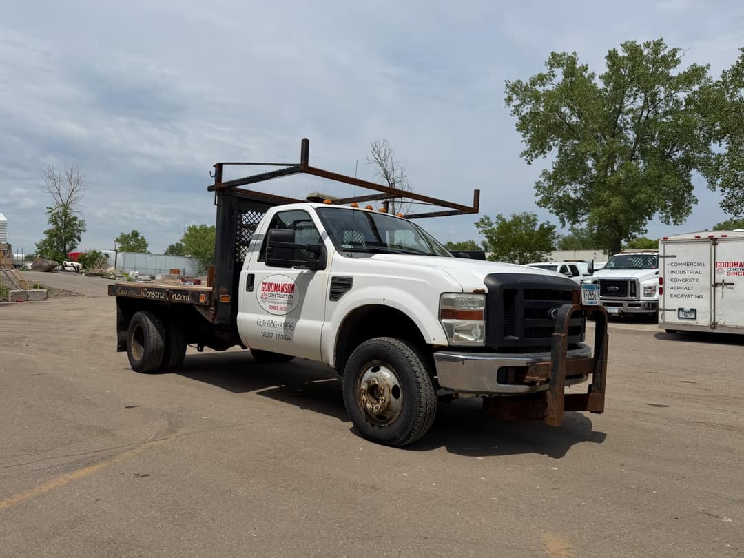 Image of Ford F-350 Primary image