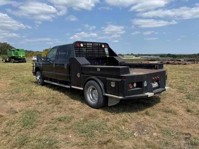 Image of Ford F-350 equipment image 1