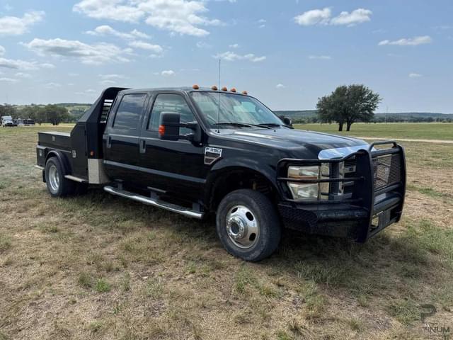 Image of Ford F-350 equipment image 3