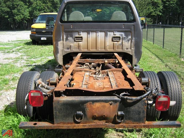 Image of Ford F-350 equipment image 1