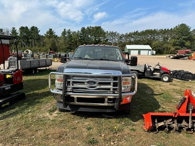 Image of Ford F-350 equipment image 1