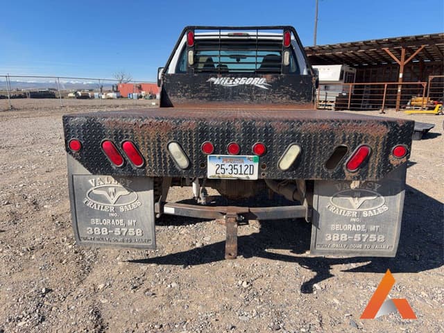 Image of Ford F-350 equipment image 3