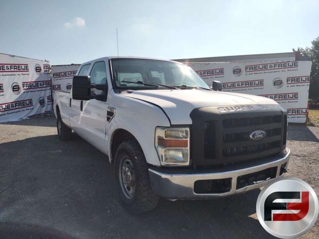 Image of Ford F-350 equipment image 2