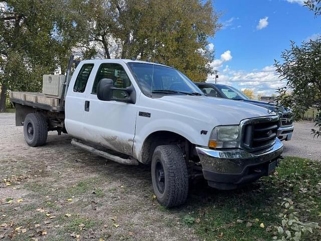 Image of Ford F-350 equipment image 1