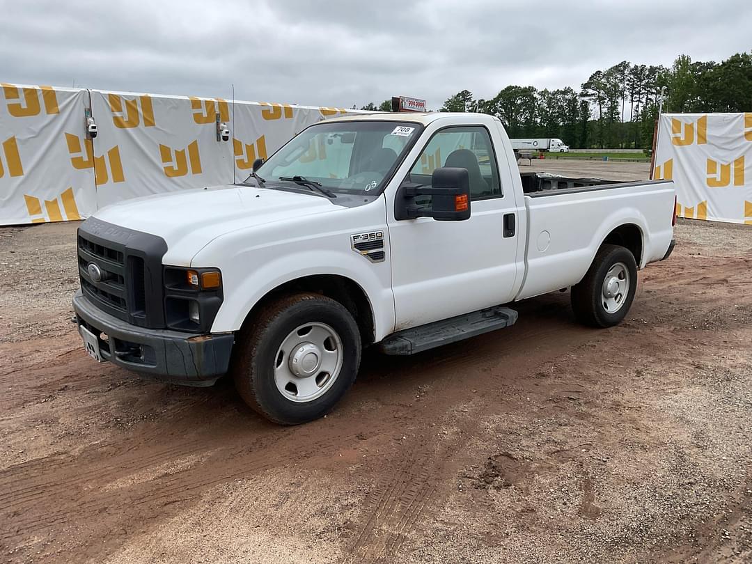 Image of Ford F-350 Primary image
