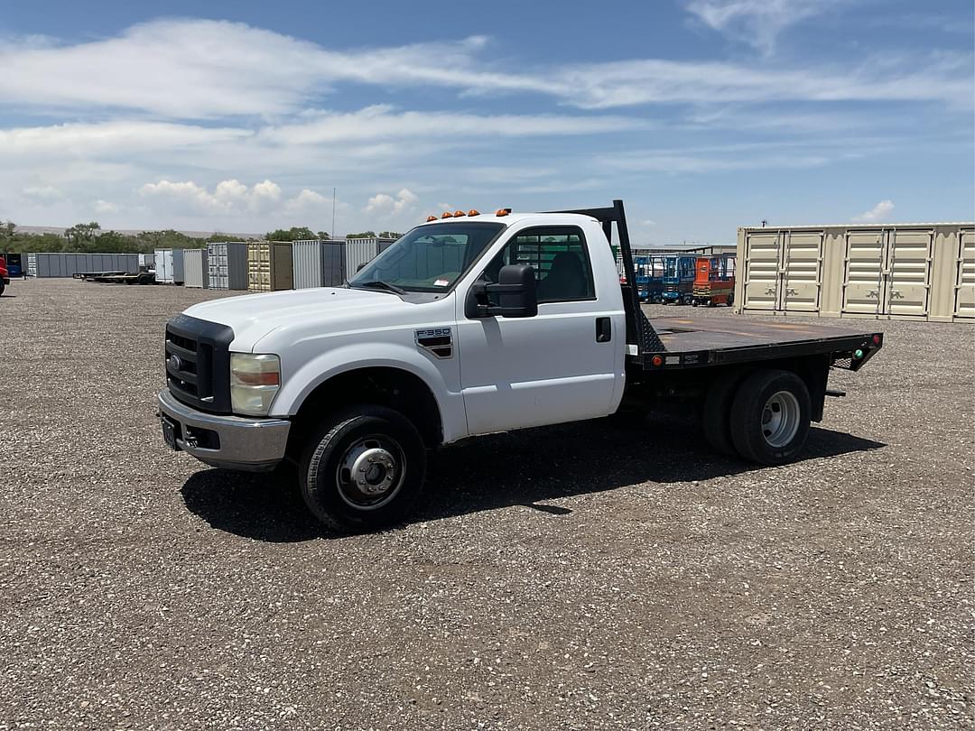 Image of Ford F-350 Primary image