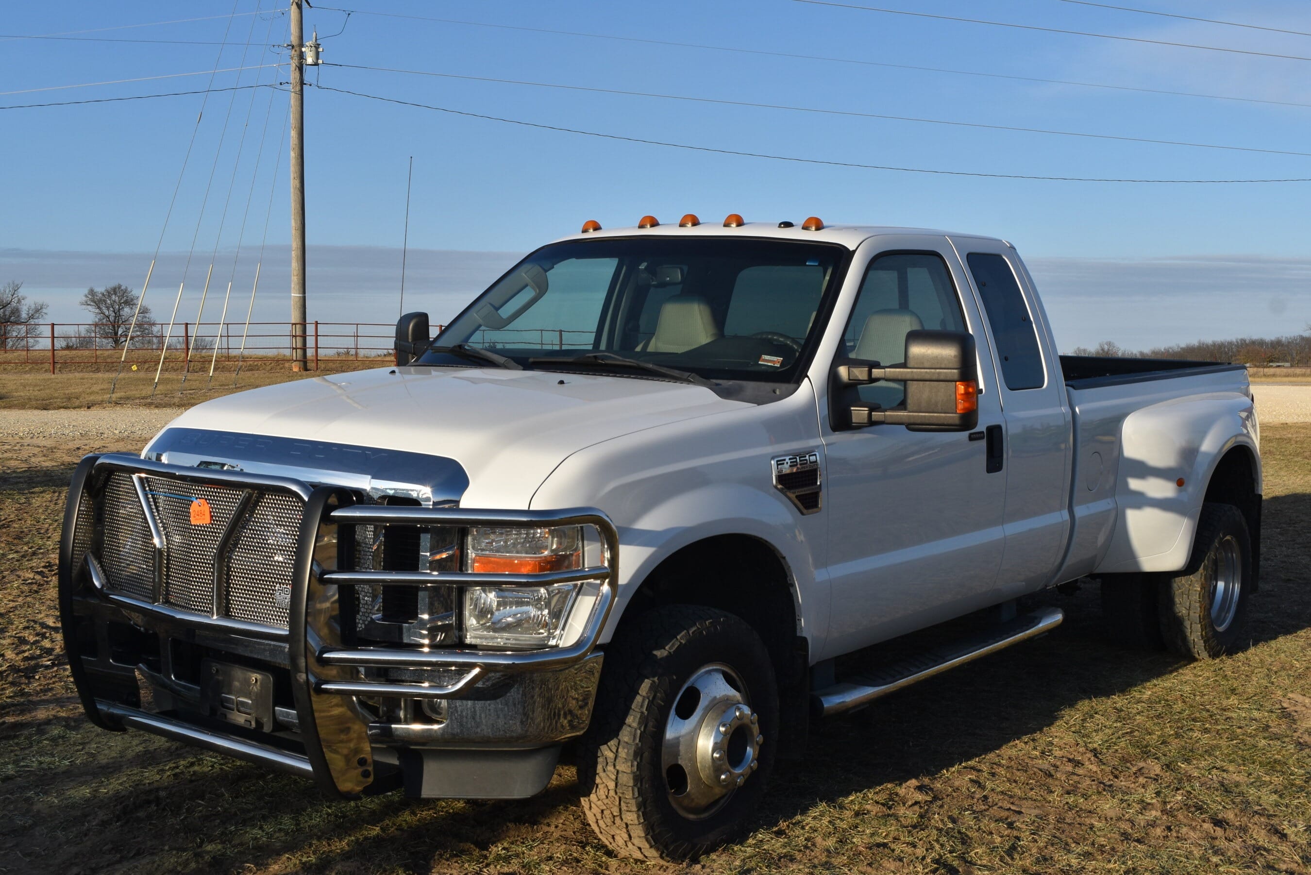 2008 Ford F-350 Equipment Image0