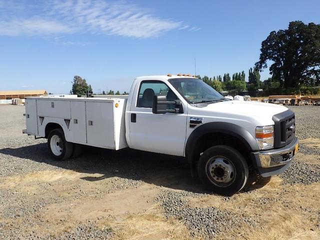 Image of Ford F-450 equipment image 1