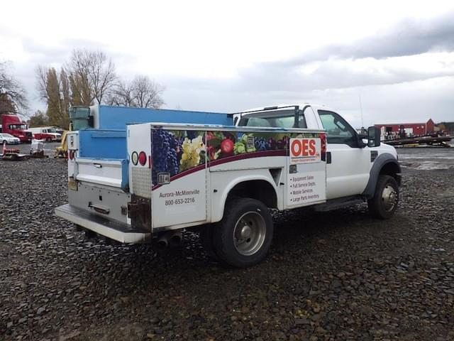 Image of Ford F-450 equipment image 4