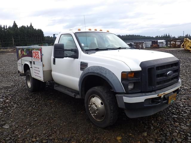 Image of Ford F-450 equipment image 2