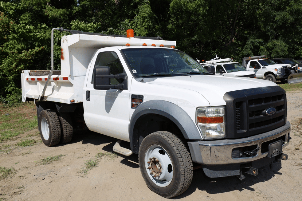 Image of Ford F-450 Primary image