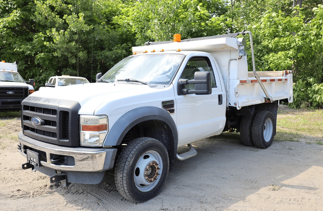 Image of Ford F-450 equipment image 1