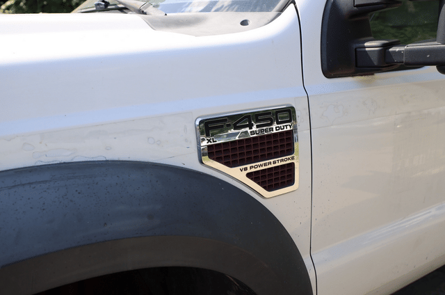 Image of Ford F-450 equipment image 3