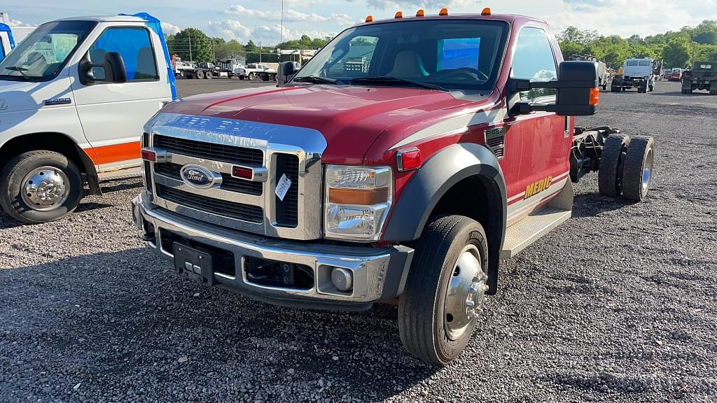 Image of Ford F-450 Primary image