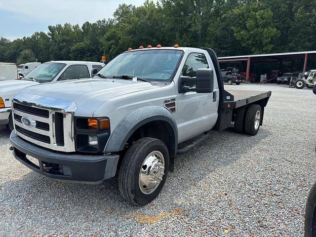 Image of Ford F-450 equipment image 1