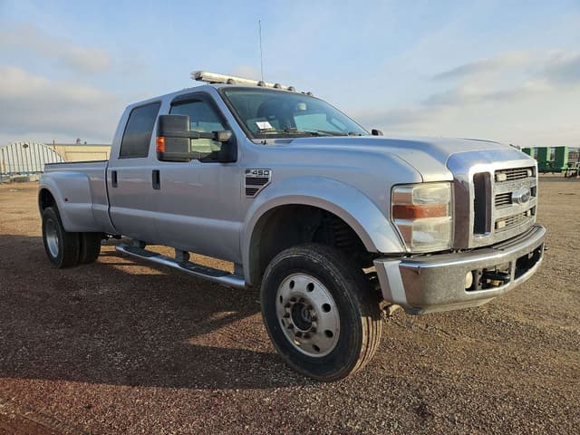 Image of Ford F-450 equipment image 3