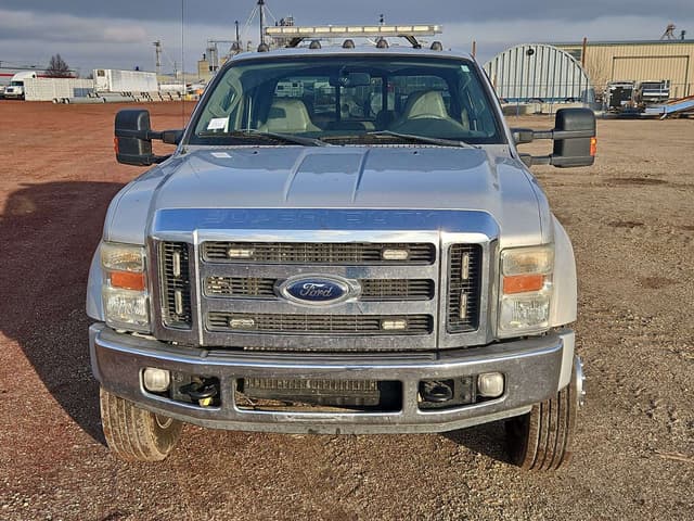 Image of Ford F-450 equipment image 2
