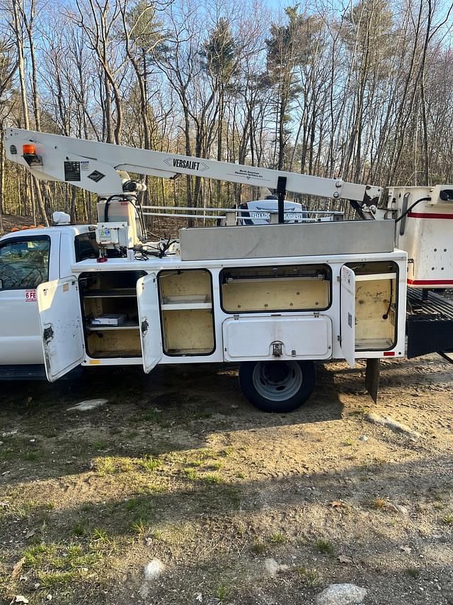 Image of Ford F-450 equipment image 2