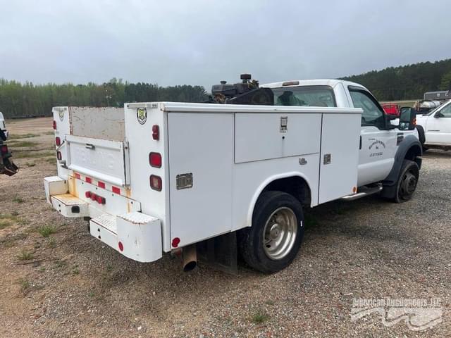 Image of Ford F-450 equipment image 4