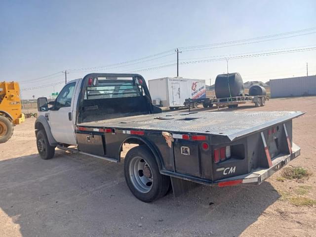 Image of Ford F-450 equipment image 2