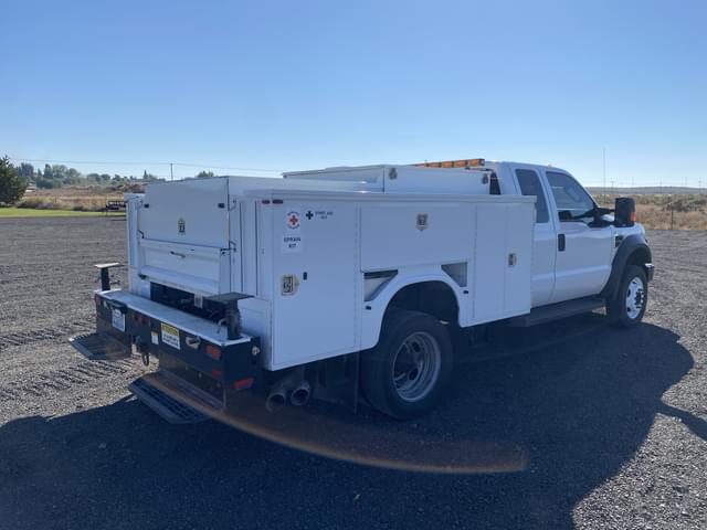 Image of Ford F-450 equipment image 4