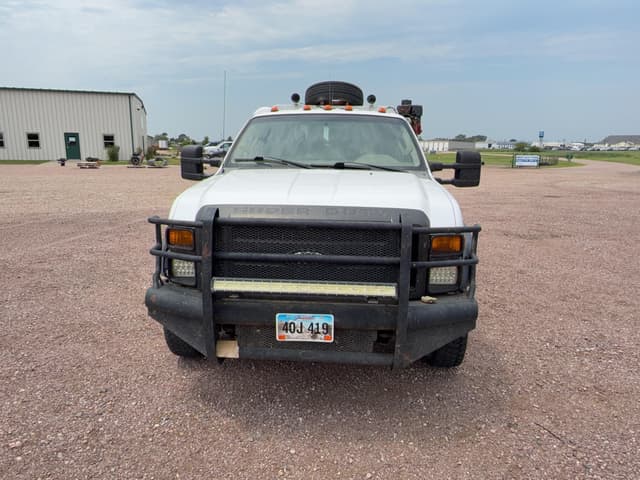 Image of Ford F-450 equipment image 1