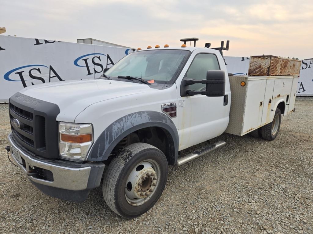 2008 Ford F-450 Equipment Image0