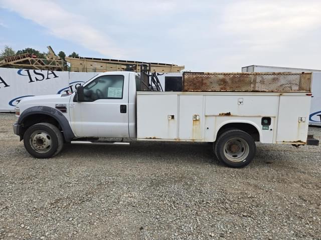 Image of Ford F-450 equipment image 1