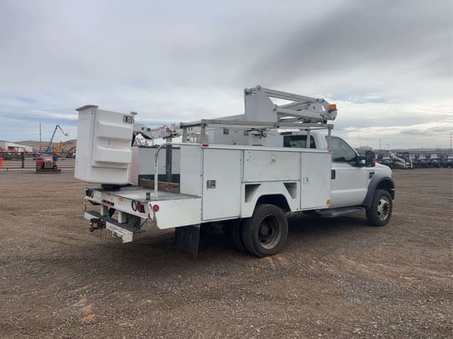 Image of Ford F-450 equipment image 2