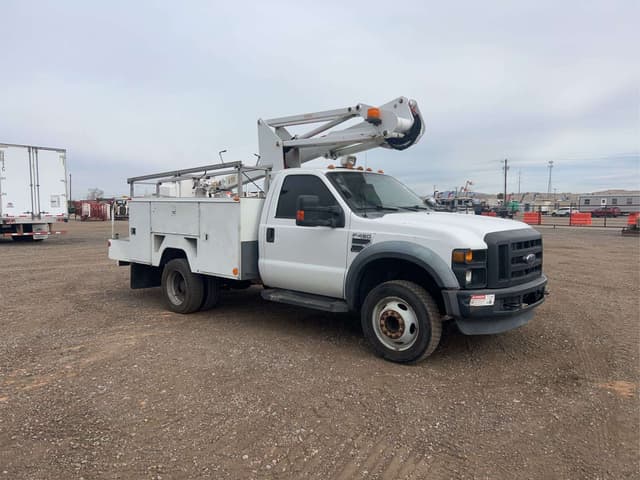 Image of Ford F-450 equipment image 1