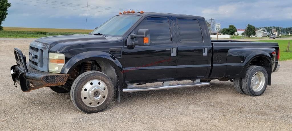 Image of Ford F-450 Primary image