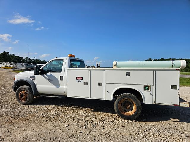 Image of Ford F-450 equipment image 1