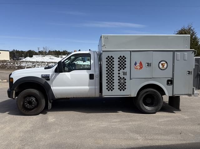 Image of Ford F-450 equipment image 1