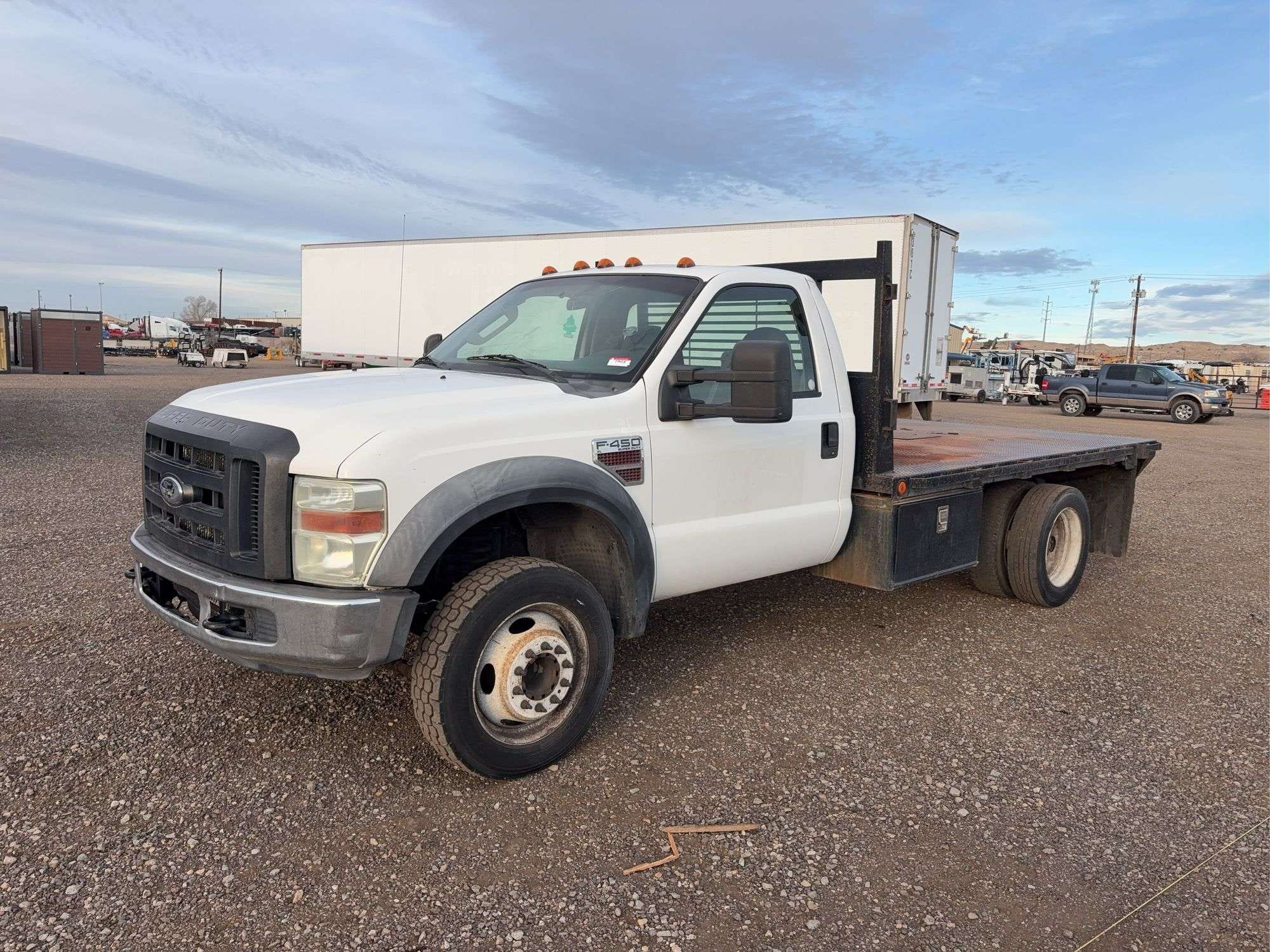 2008 Ford F-450 Equipment Image0