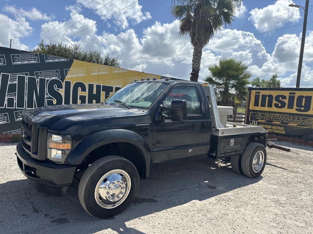 Image of Ford F-450 Primary image