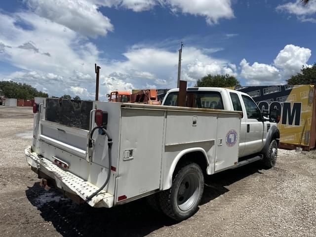 Image of Ford F-450 equipment image 2