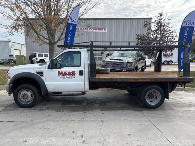 Image of Ford F-550 equipment image 1