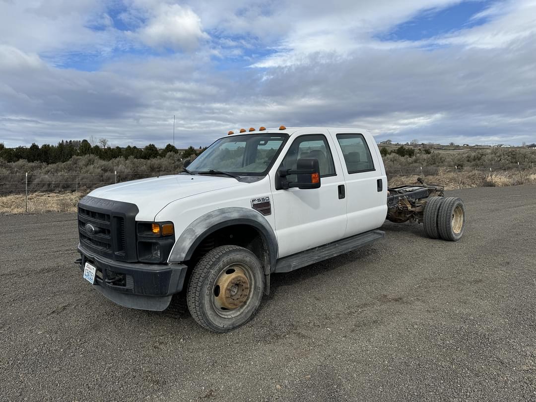 Image of Ford F-550 Primary image