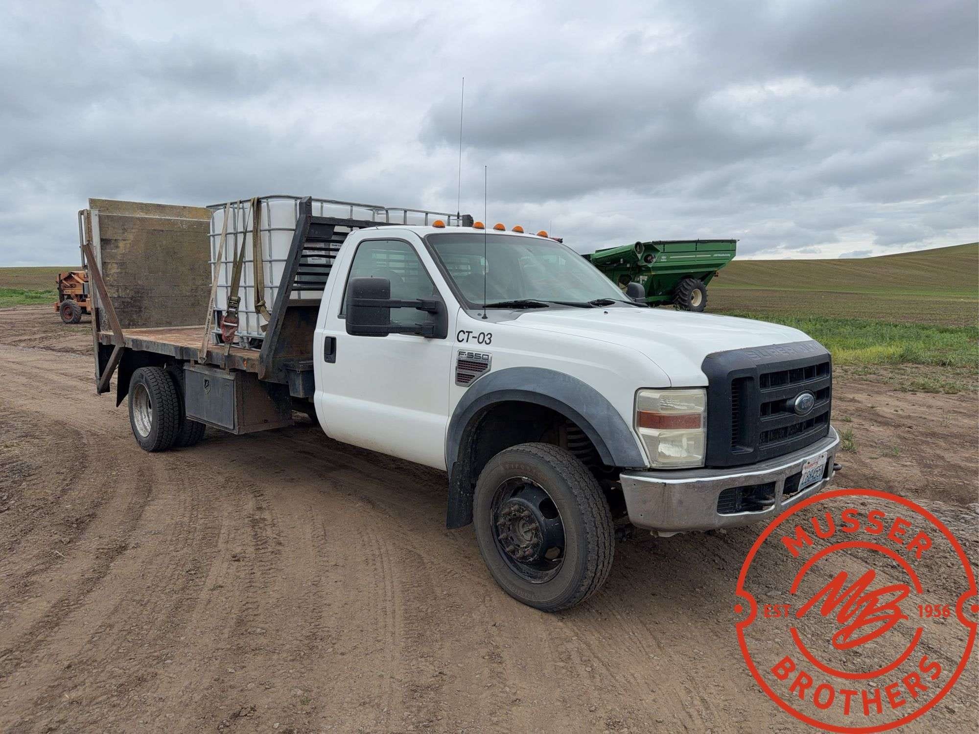 2008 Ford F-550 Equipment Image0