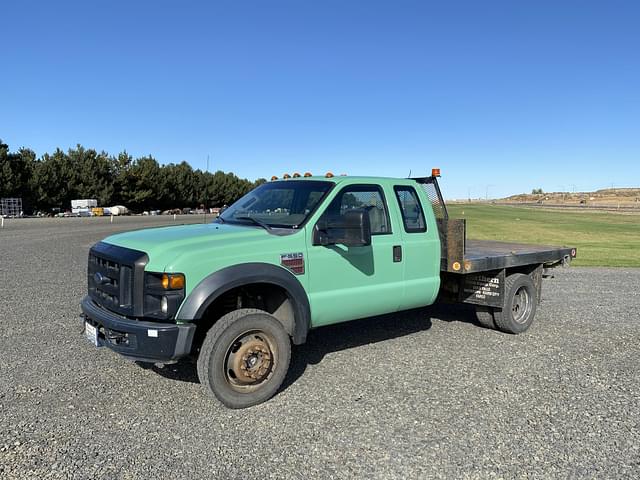 Image of Ford F-550 equipment image 1