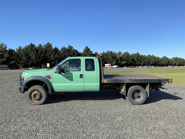 Image of Ford F-550 equipment image 2