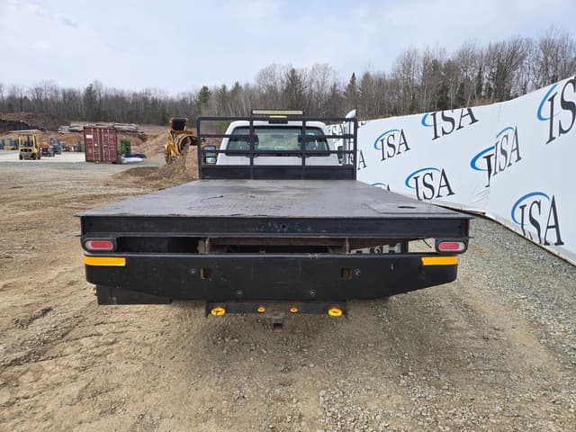 Image of Ford F-550 equipment image 3