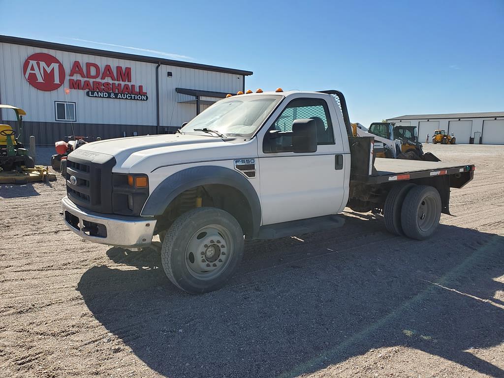 Image of Ford F-550 Primary image