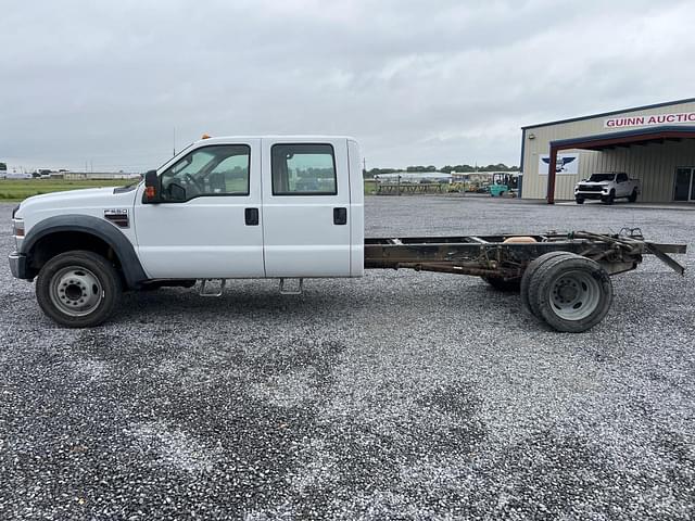 Image of Ford F-550 equipment image 1